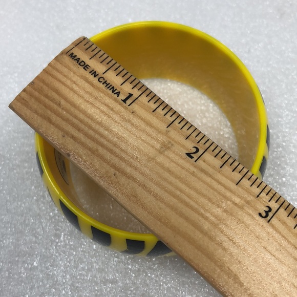 Vintage Bangle Bracelet Set Blue Yellow Black Zebra Print Lucite Chunky 80s 90s - Picture 10 of 14